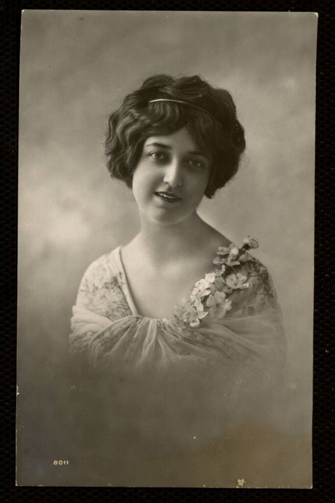 Miniatura de Figura femenina