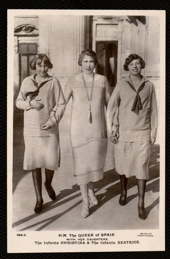 Miniatura de H. M. The Queen of Spain with her daughters The infanta Christina & the infanta Beatrice