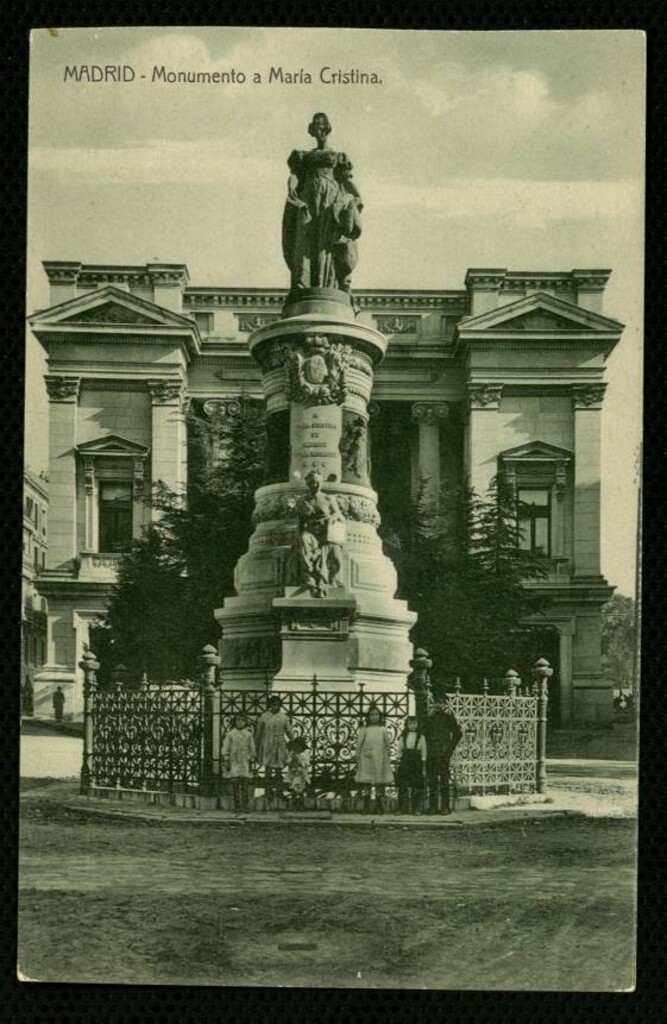 Miniatura de Monumento a María Cristina