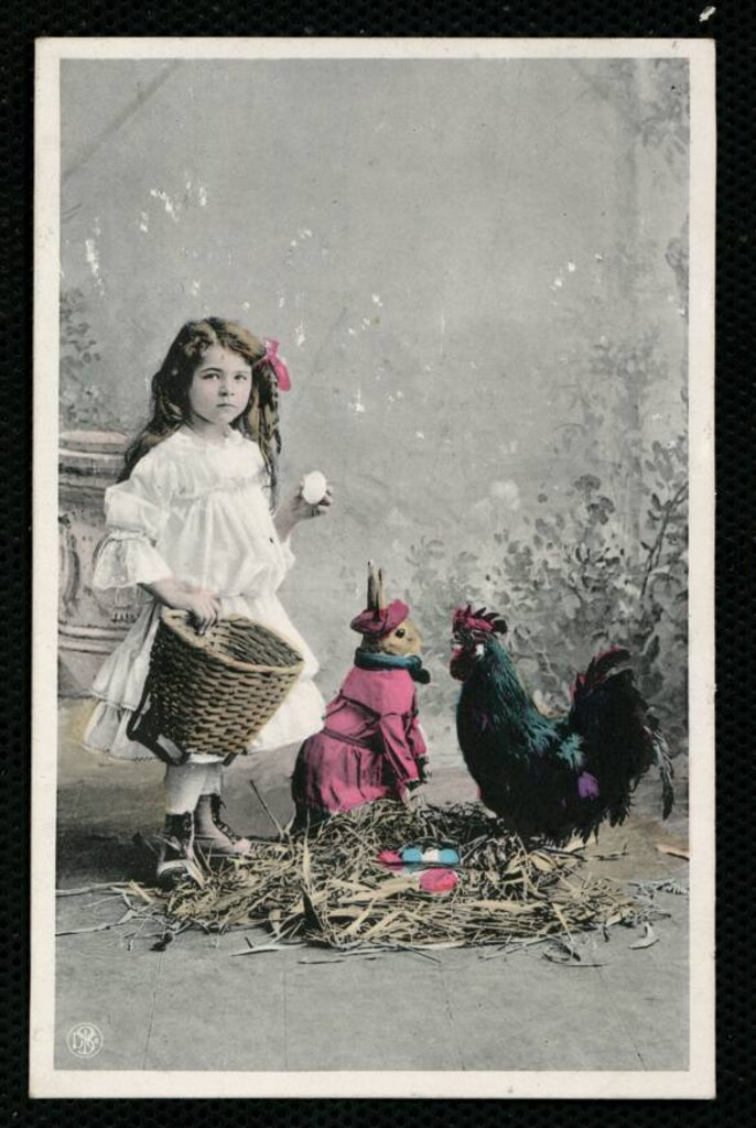 Miniatura de Niña con conejo y gallina