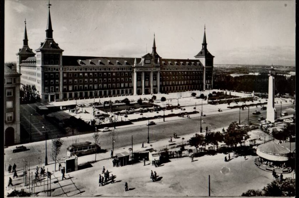 Miniatura de Plaza de la Moncloa