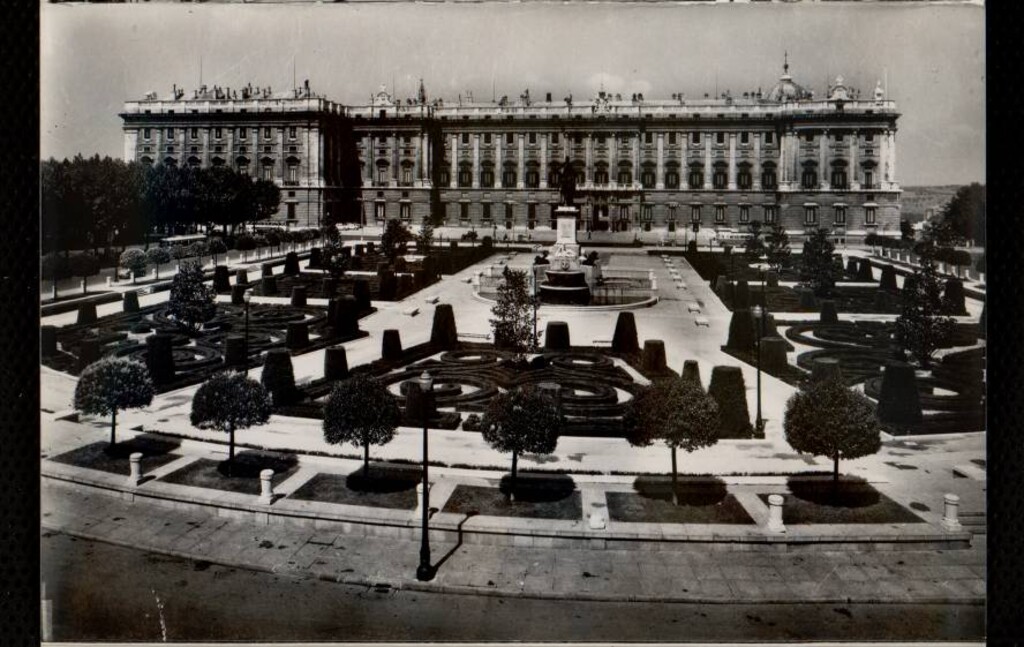 Miniatura de Plaza de Oriente