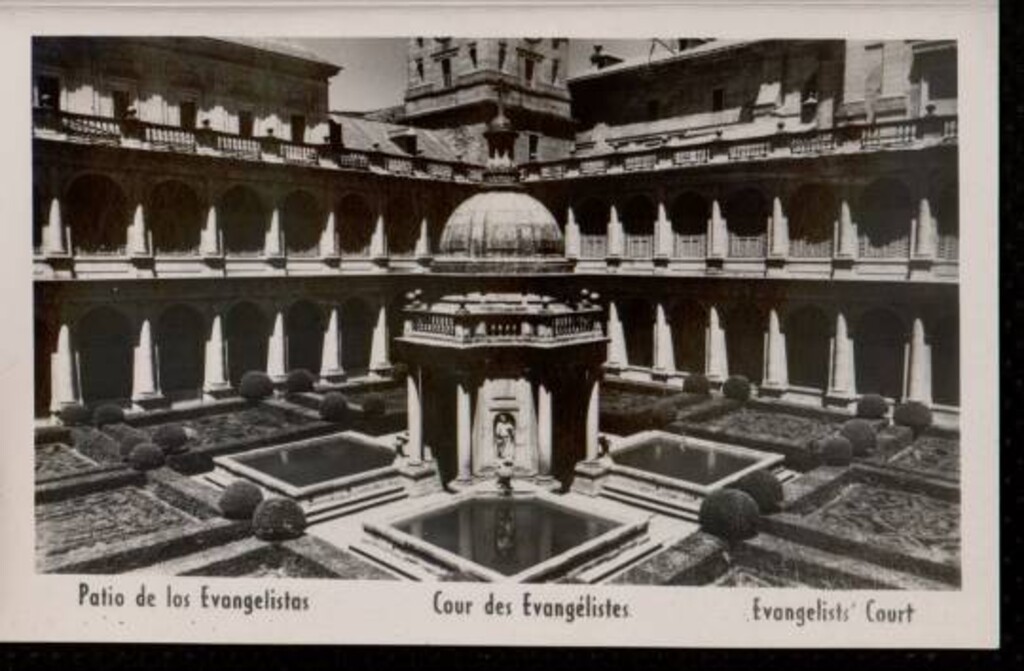 Miniatura de El Escorial. Patio de los Evangelistas