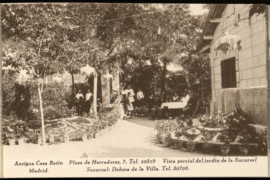Miniatura de Antigua Casa de Botín. Vista parcial del jardín de la sucursal