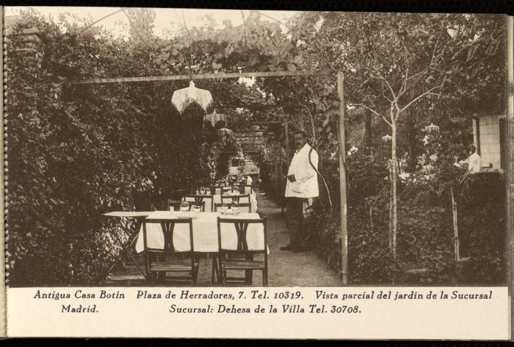 Miniatura de Antigua Casa Botín. Vista parcial del jardín de la sucursal
