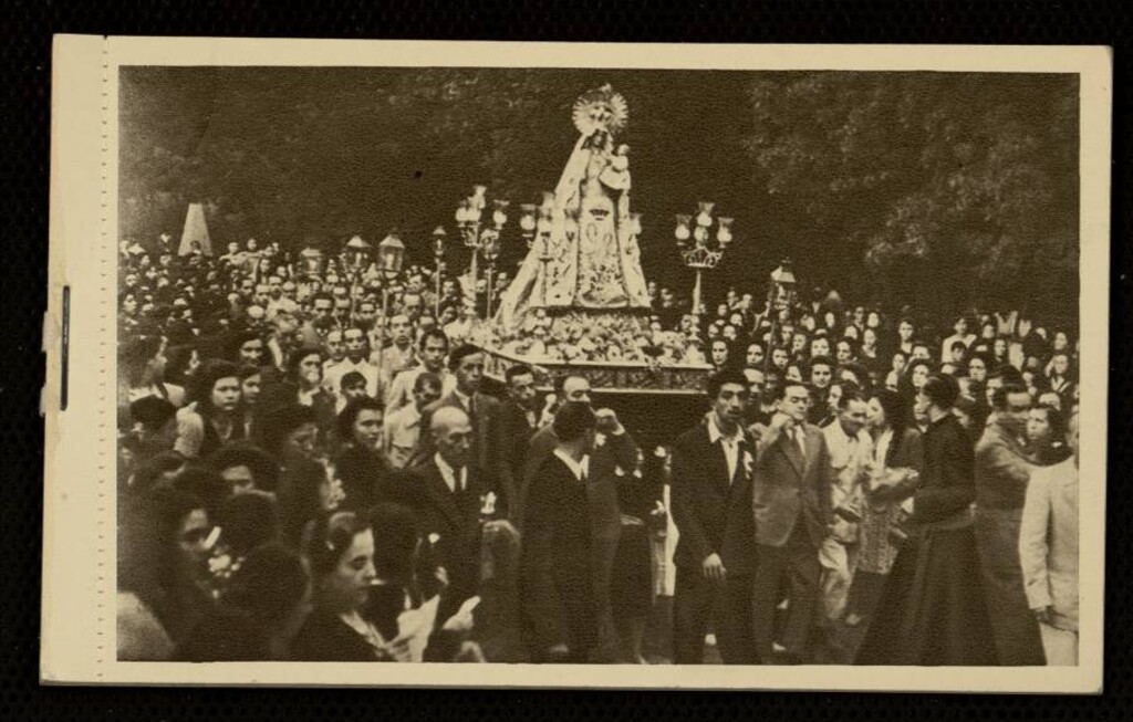 Miniatura de Romería de la Virgen de Gracia, patrona de San Lorenzo de El Escorial. Rosario de la Aurora