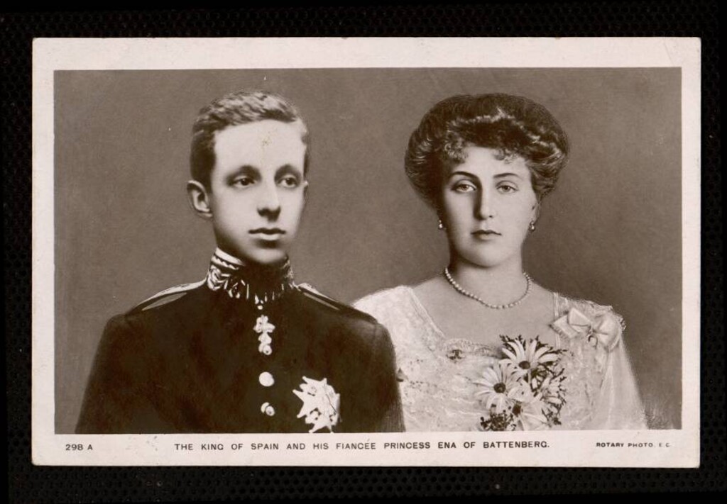 Miniatura de The King of Spain and his fiancée Princess Ena of Battenberg
