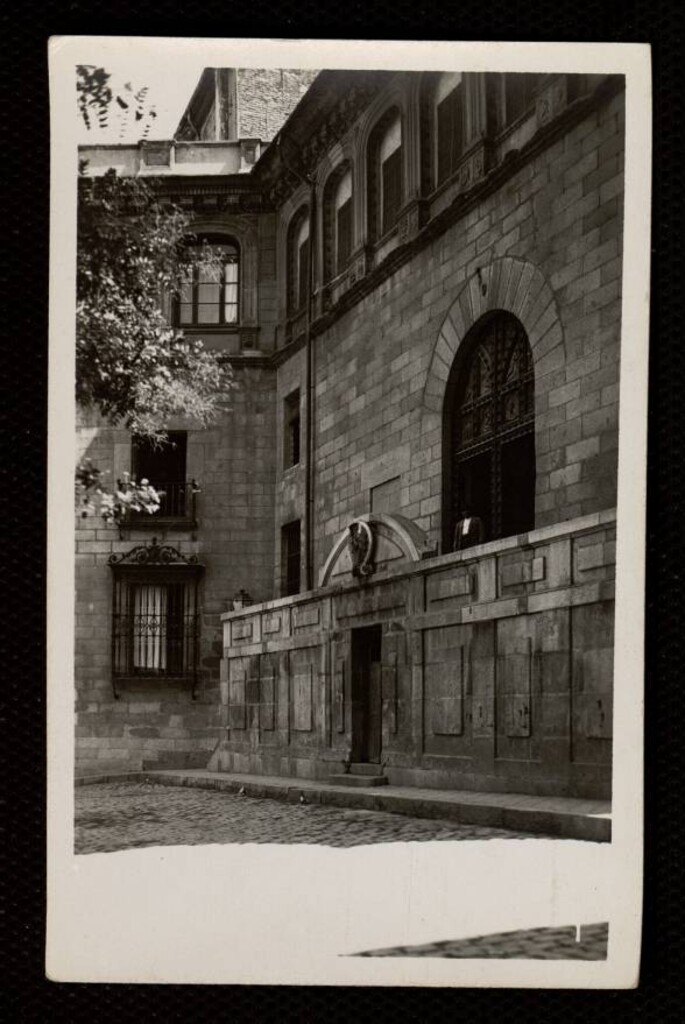 Miniatura de Entrada a la Capilla del Obispo