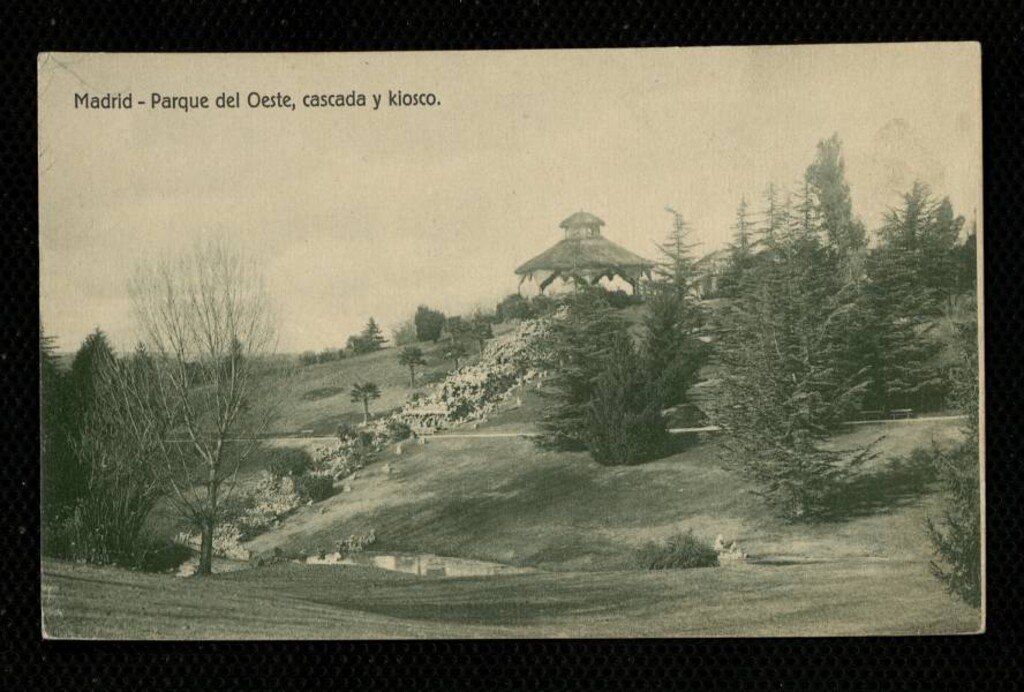 Miniatura de Parque del Oeste, Cascada y Kiosco