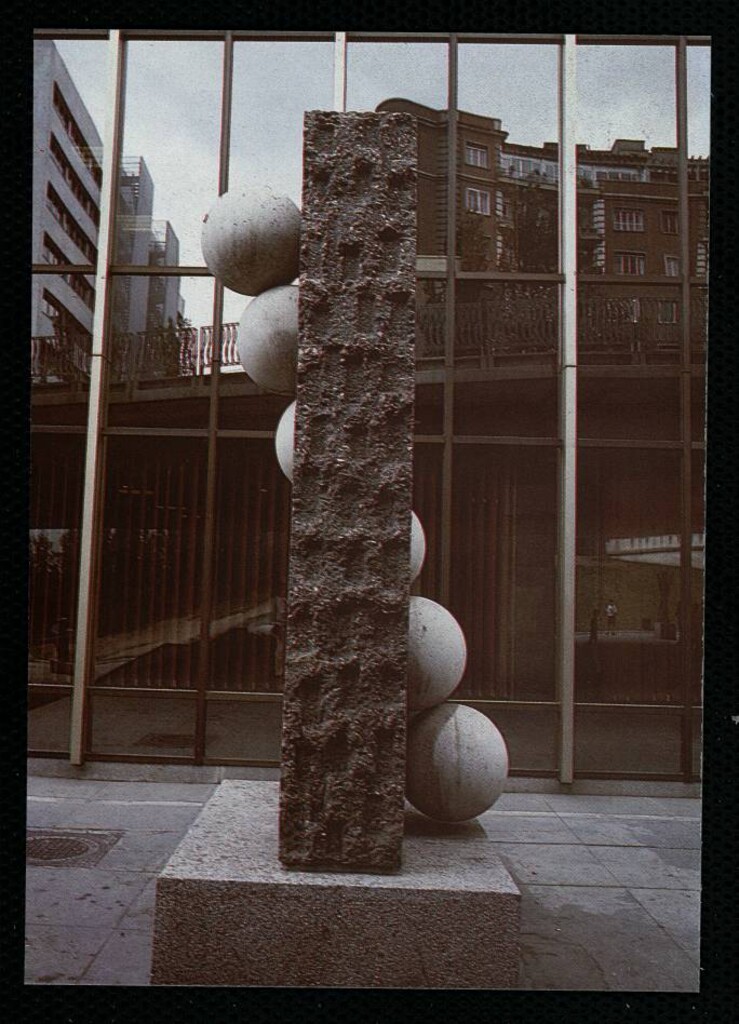 Miniatura de Museo de Escultura al Aire Libre. Al otro lado del muro, de José María Subirachs