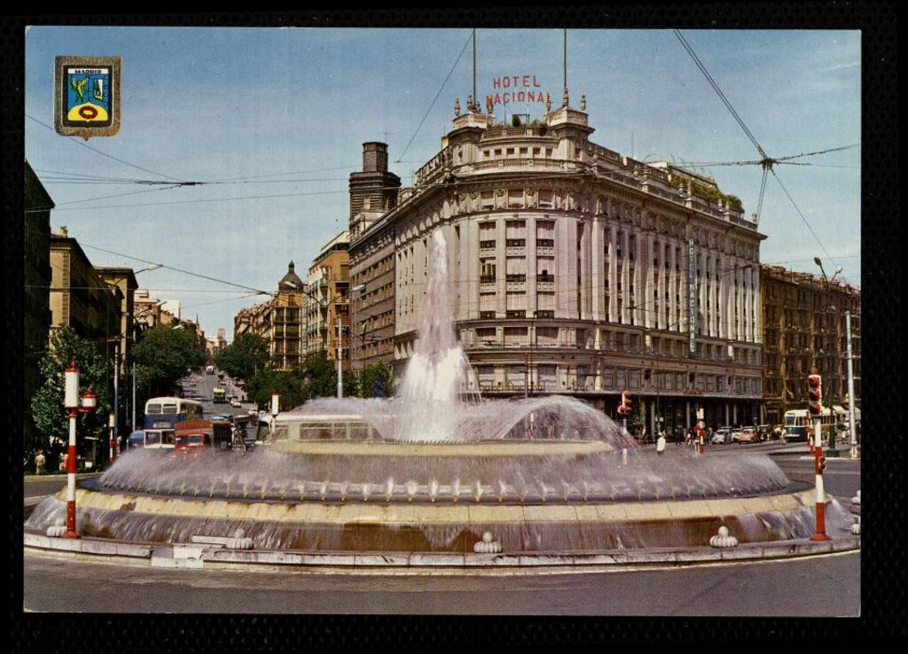 Miniatura de Fuente de la Plaza de Carlos V
