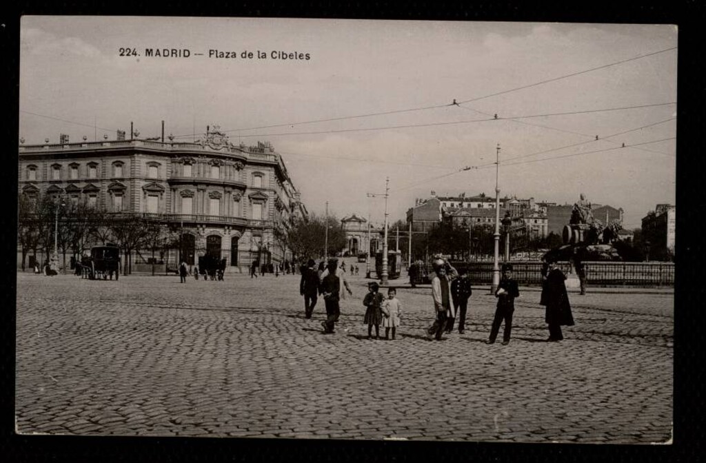 Miniatura de Plaza de la Cibeles y tobogán de los Jardines del Buen Retiro