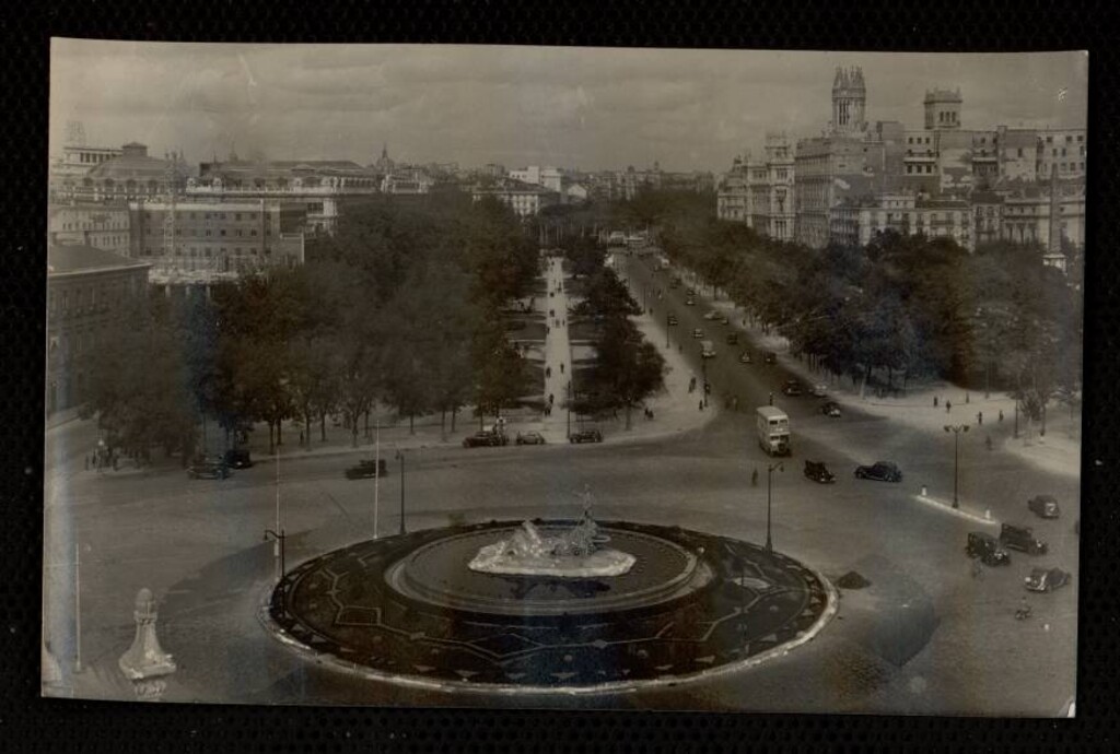 Miniatura de Neptuno, Paseo del Prado y al fondo Casa de Correos