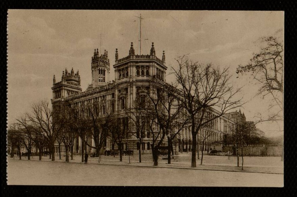 Miniatura de Palacio de Comunicaciones. Vista general desde el Salón del Prado