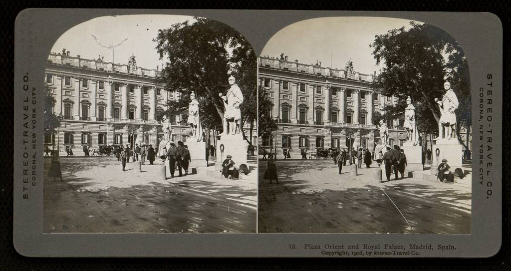 Miniatura de Plaza de Oriente and Royal Palace