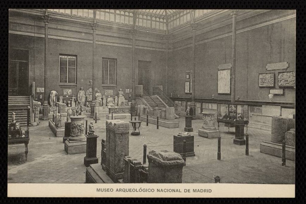 Miniatura de Museo Arqueológico Nacional de Madrid - (Patio Romano) Mármoles clásicos. Mosaicos. Colección Epigráfica