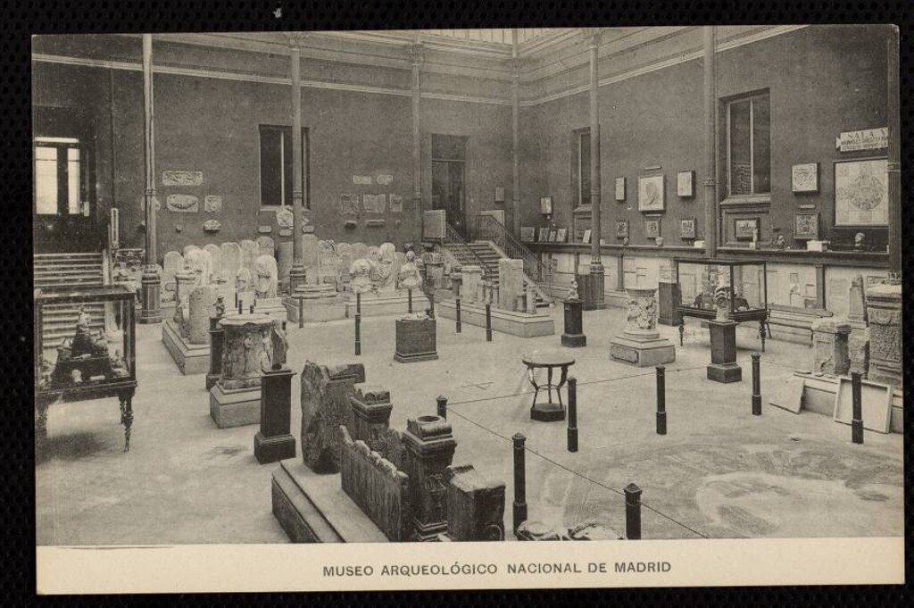 Miniatura de Museo Arqueológico Nacional de Madrid - (Patio Romano) Mármoles clásicos. Mosaicos. Colección Epigráfica