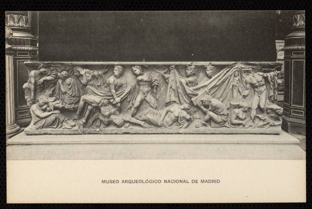 Miniatura de Museo Arqueológico Nacional de Madrid - Sepulcro romano de mármol en  cuyo frente se representa la muerte de Agamenón. Procede de la Colegiata de Husillos (Palencia)
