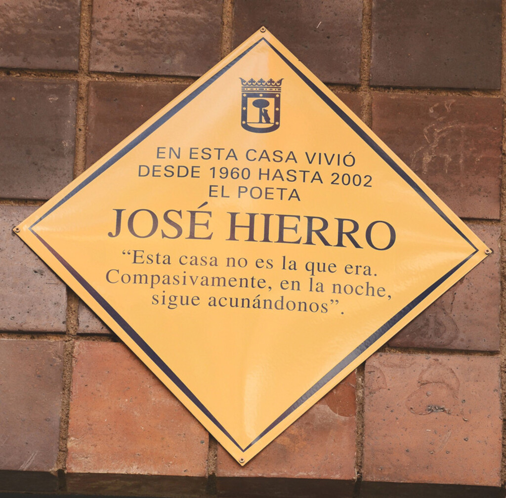Miniatura de José Hierro