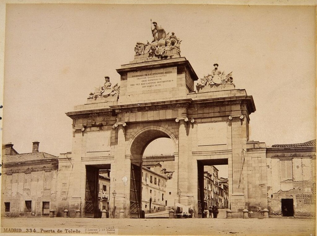 Miniatura de Puerta de Toledo unida a la cerca de Madrid