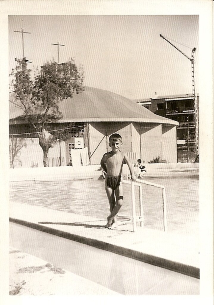 Miniatura de Piscina junto a la Iglesia de los Marianistas