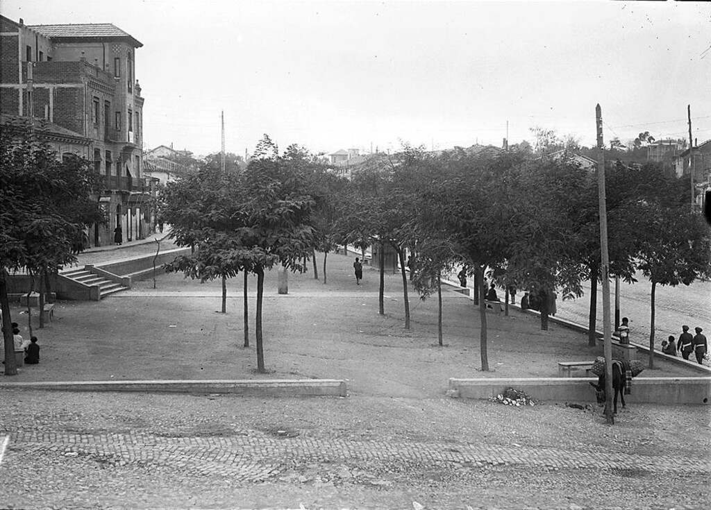 Miniatura de Plaza de la Emperatriz en Carabanchel Alto