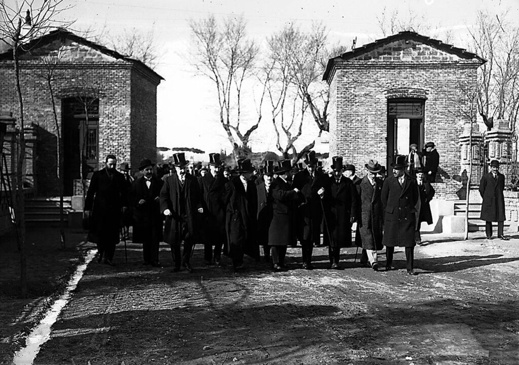 Miniatura de Visita del rey Alfonso XIII a la Colonia de la Prensa de Carabanchel