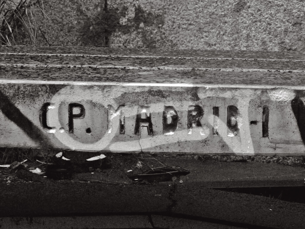 Miniatura de Respaldo de un banco de la Cárcel de Carabanchel