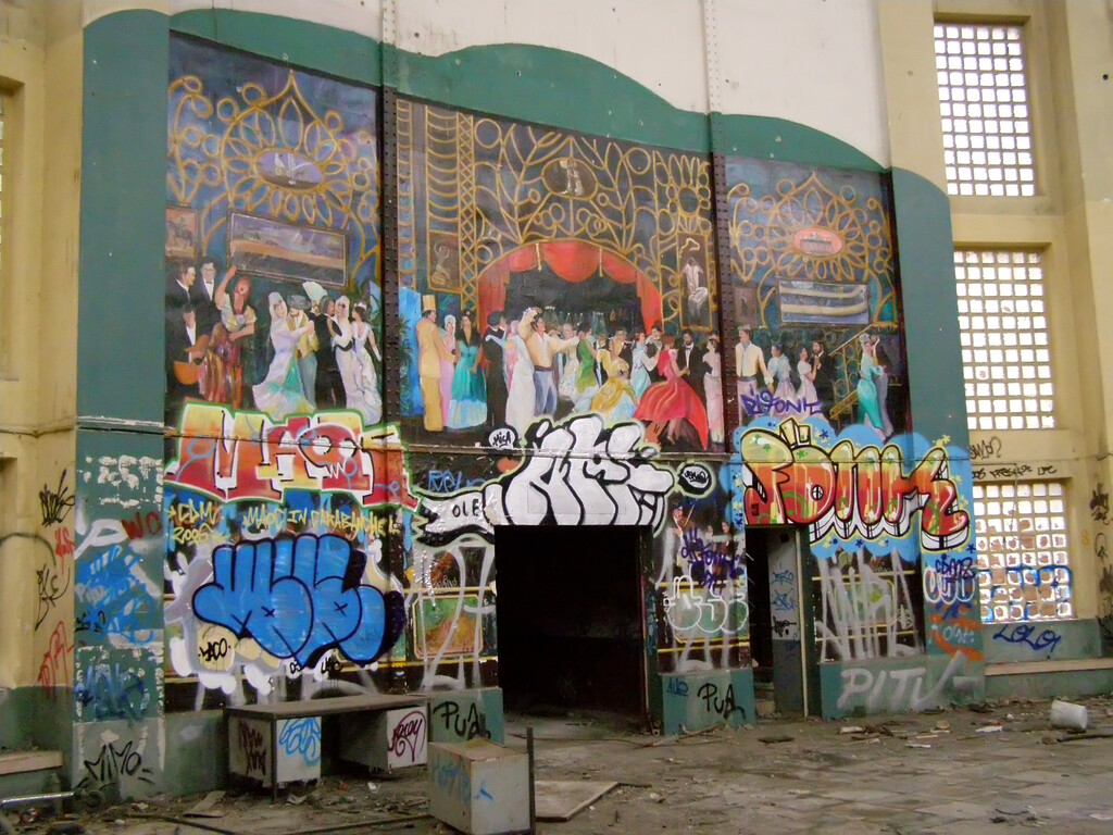 Miniatura de Mural dentro de la Cárcel de Carabanchel