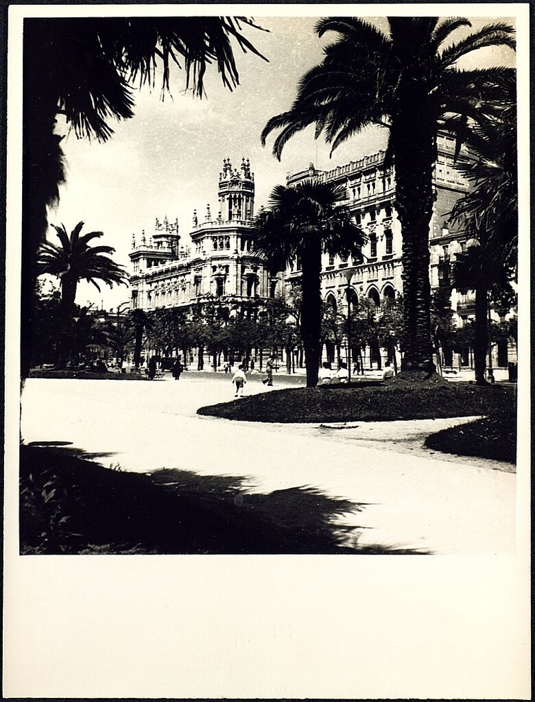 Miniatura de Museo Naval y Palacio de Comunicaciones desde el Paseo del Prado