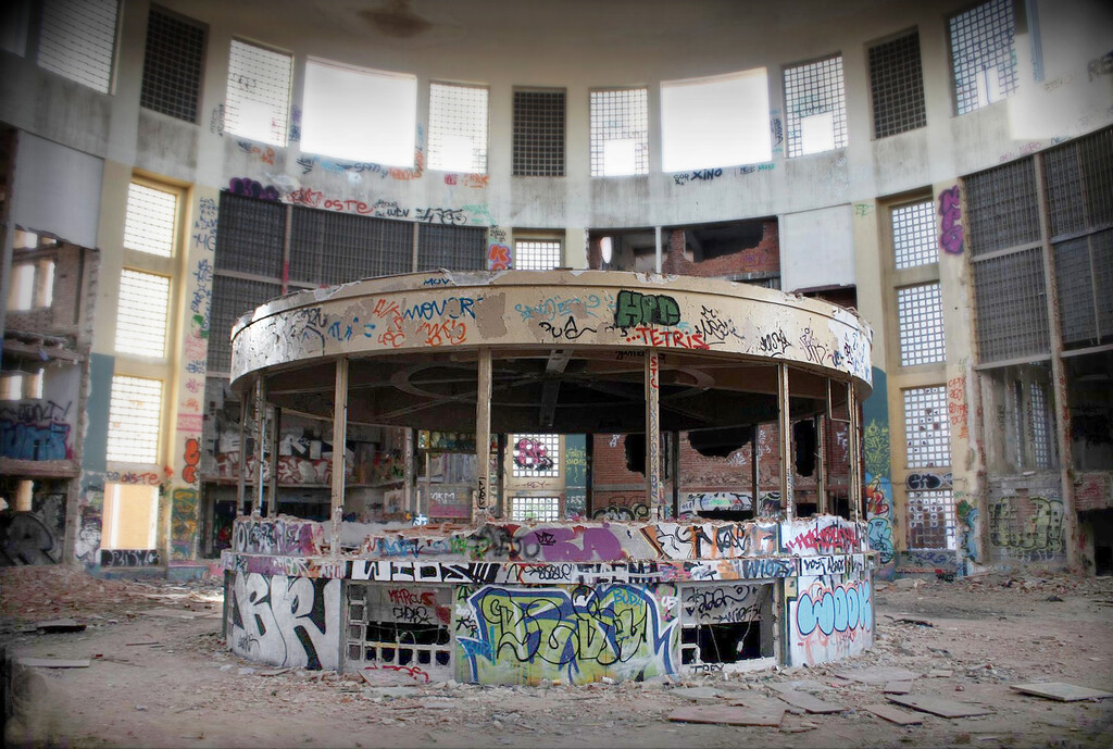 Miniatura de Puesto central de vigilancia de la Cárcel de Carabanchel