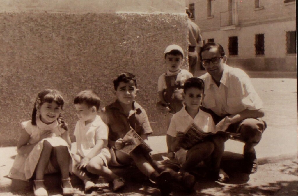 Miniatura de Grupo de niños en la Colonia Virgen de las Gracias
