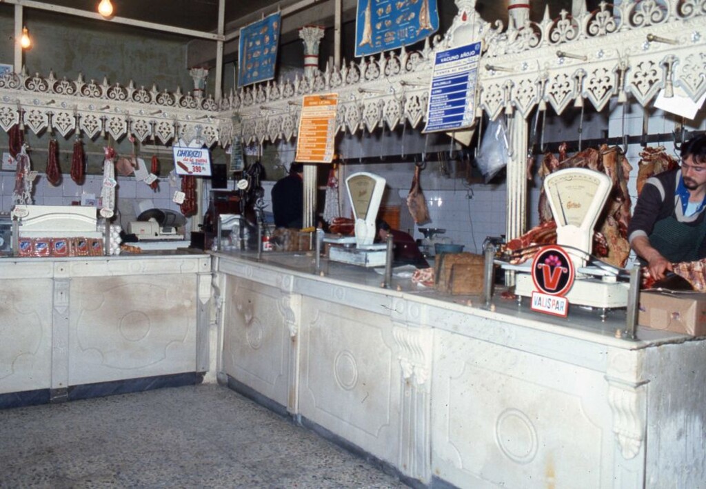 Miniatura de Carnicería en la calle Eugenia de Montijo