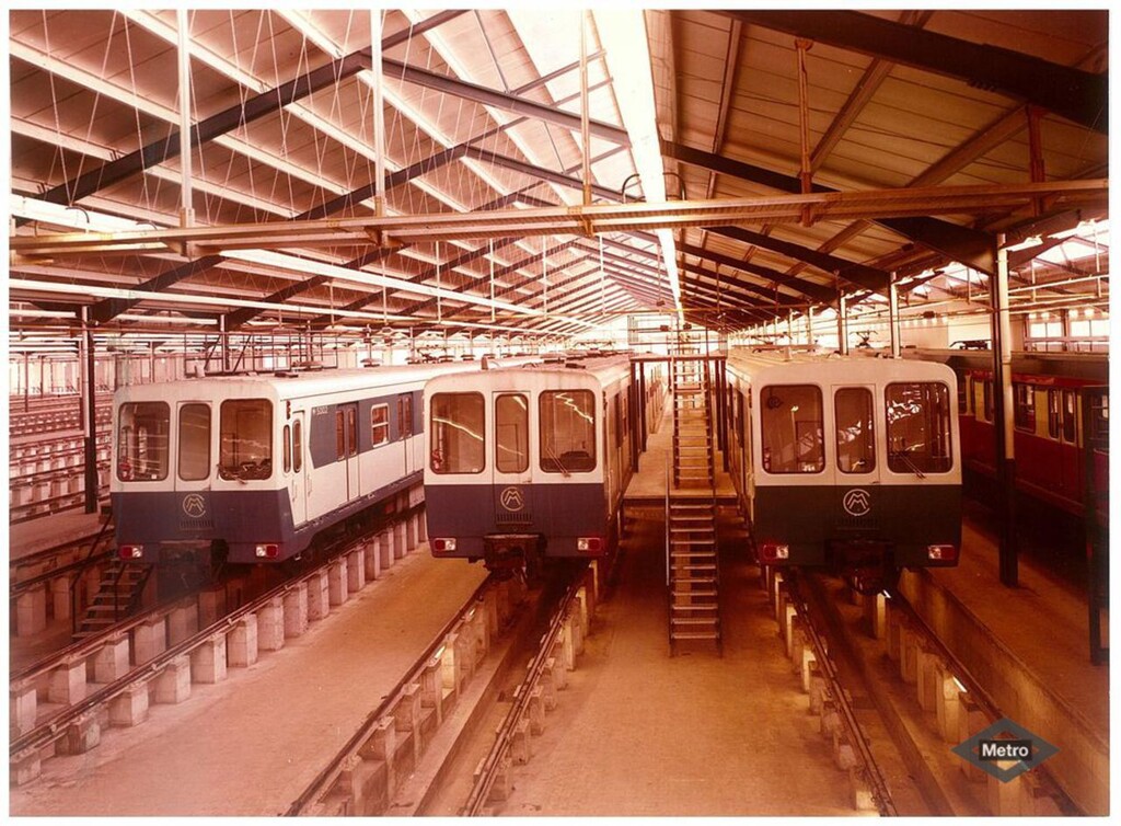 Miniatura de Tren 5000 primera serie en el depósito