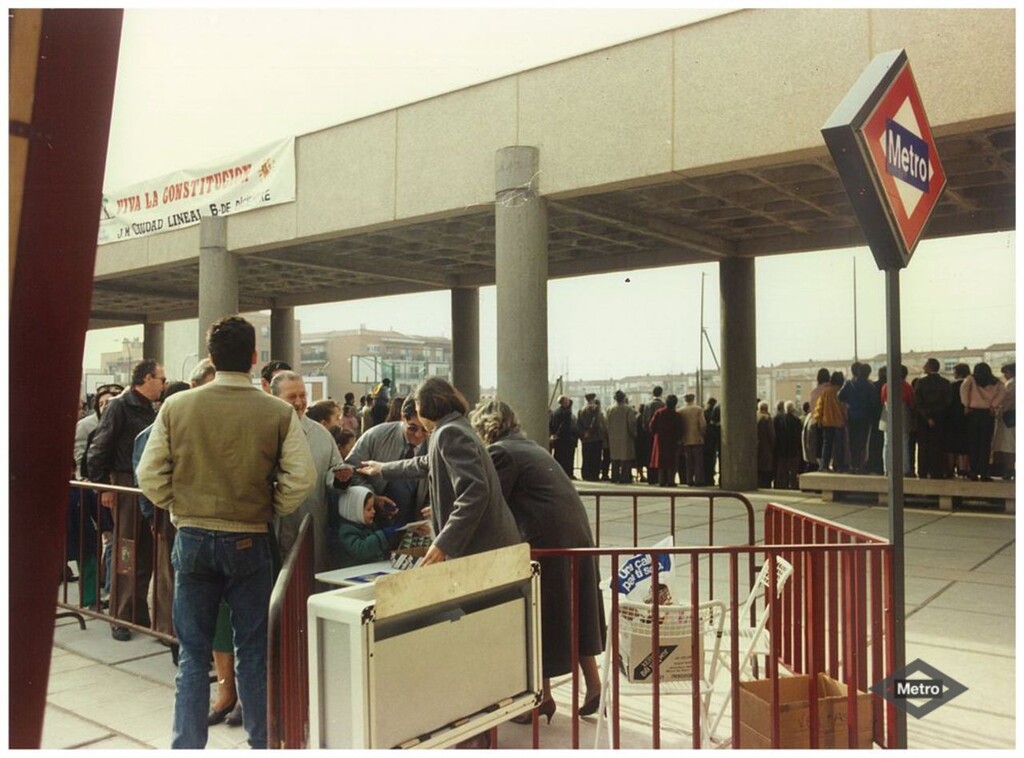Miniatura de Metro celebra el día de la Constitución