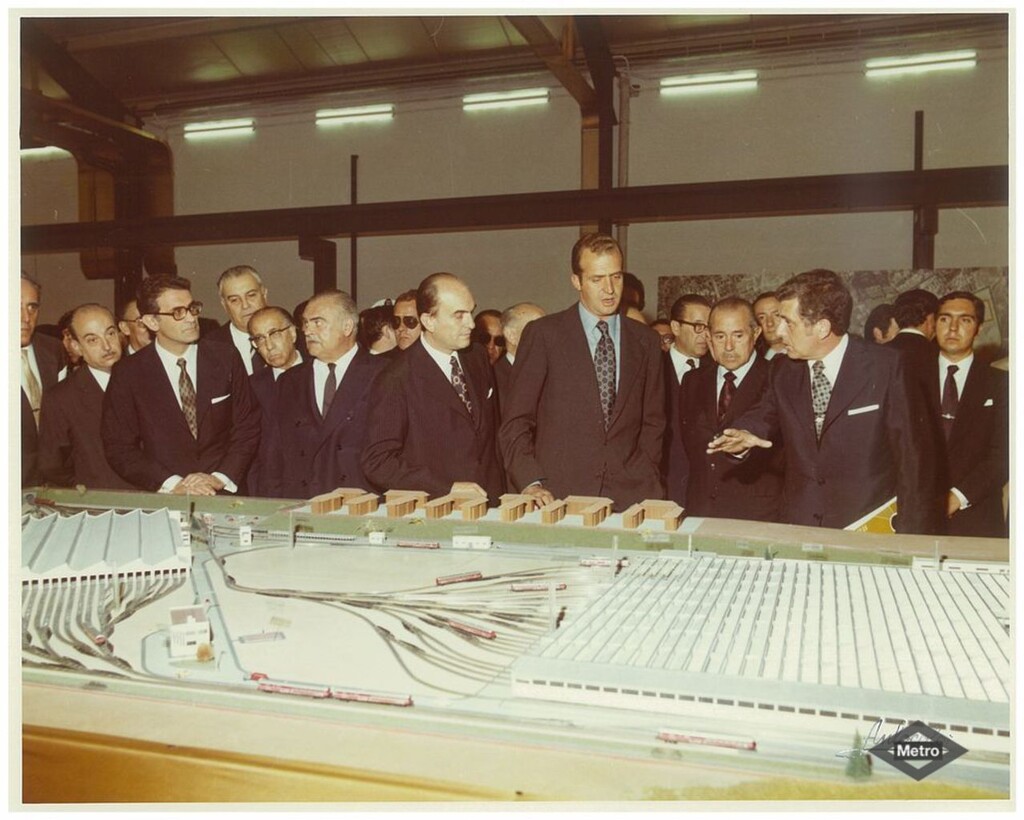 Miniatura de El Príncipe de Asturias visita el Depósito de Canillejas