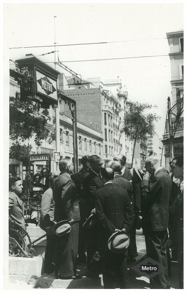 Miniatura de Inauguración del tramo de Línea 4 Argüelles-Goya
