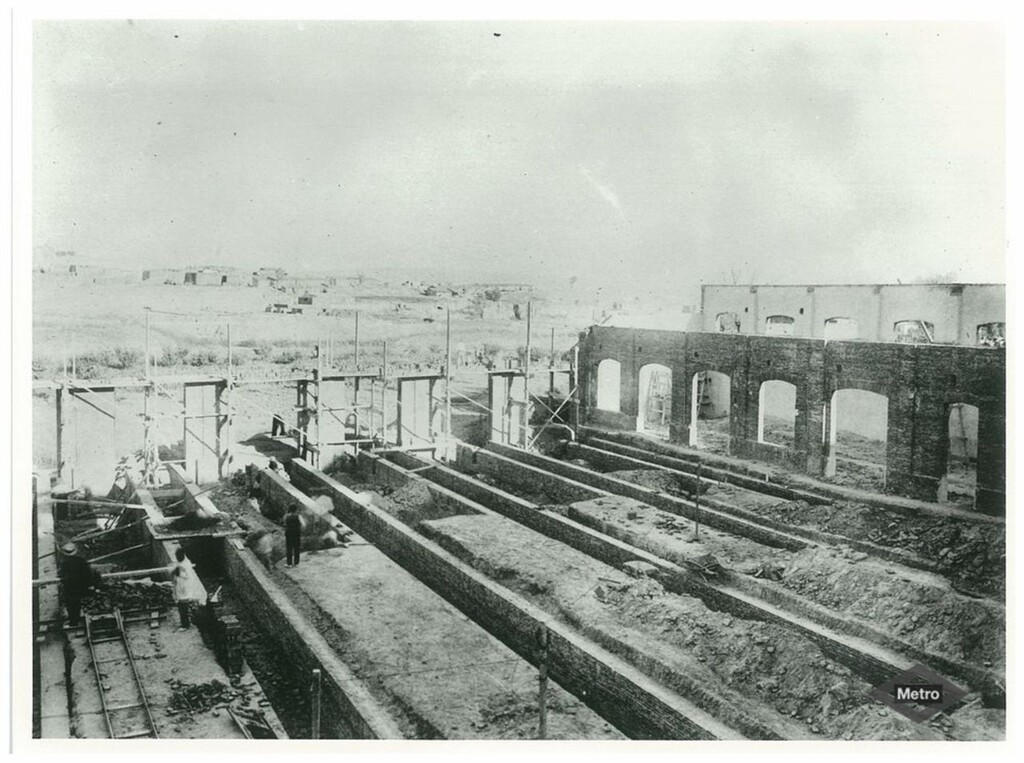 Miniatura de Construcción de los talleres de Cuatro Caminos