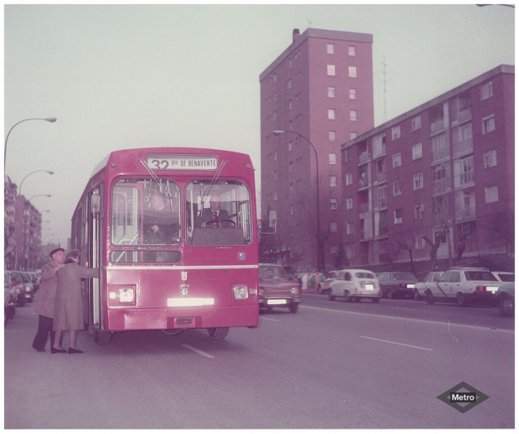 Miniatura de Autobús de la EMT de la línea 32