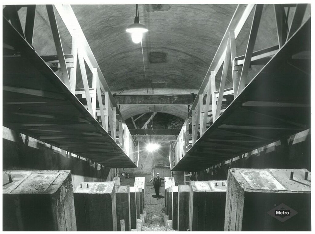 Miniatura de Obras en estación para instalar escaleras