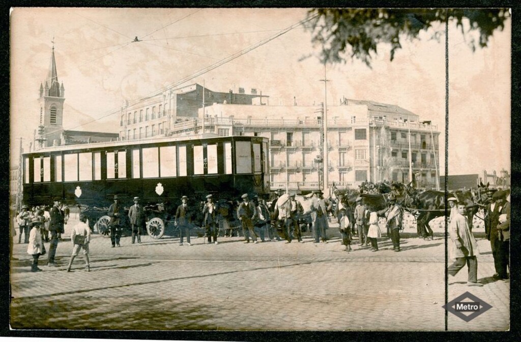Miniatura de Llegada de trenes a la compañía Metropolitano