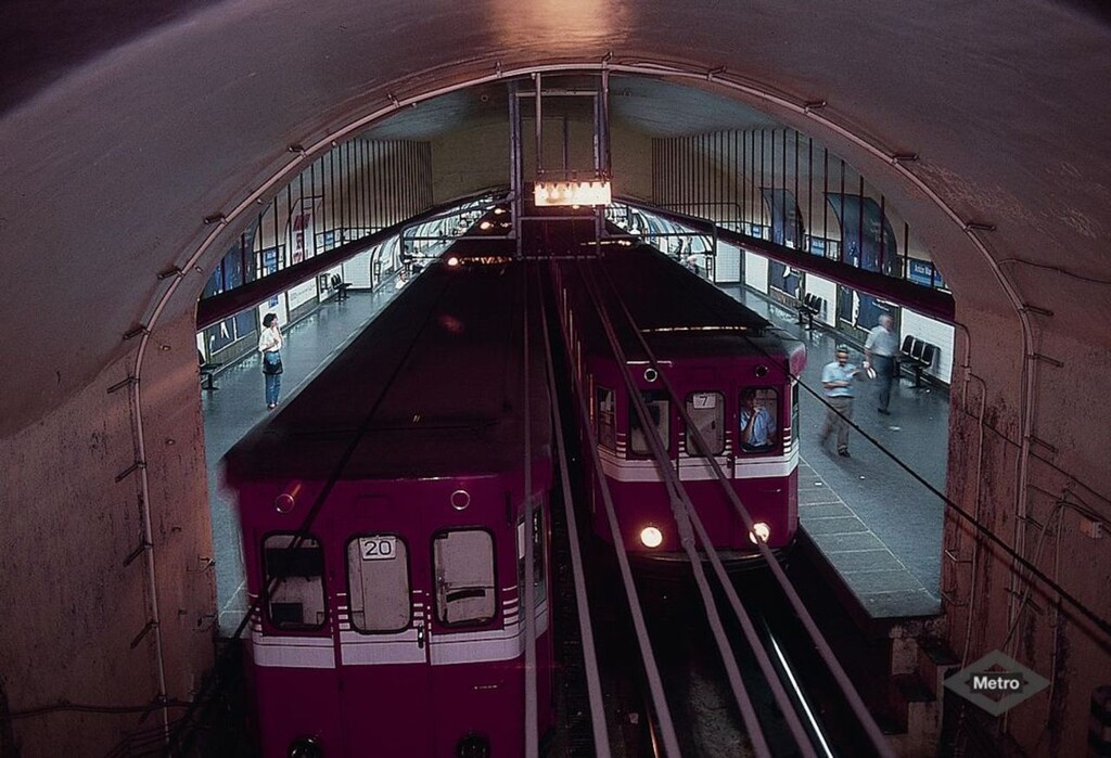 Miniatura de Trenes clásicos en la estación de Antón Martín