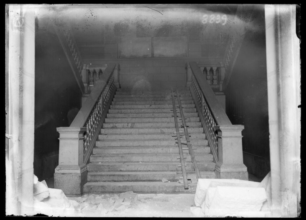 Miniatura de Escalera del guadarnés de las Caballerizas Reales