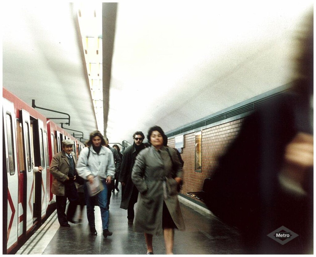 Miniatura de Tren serie 2000 en línea