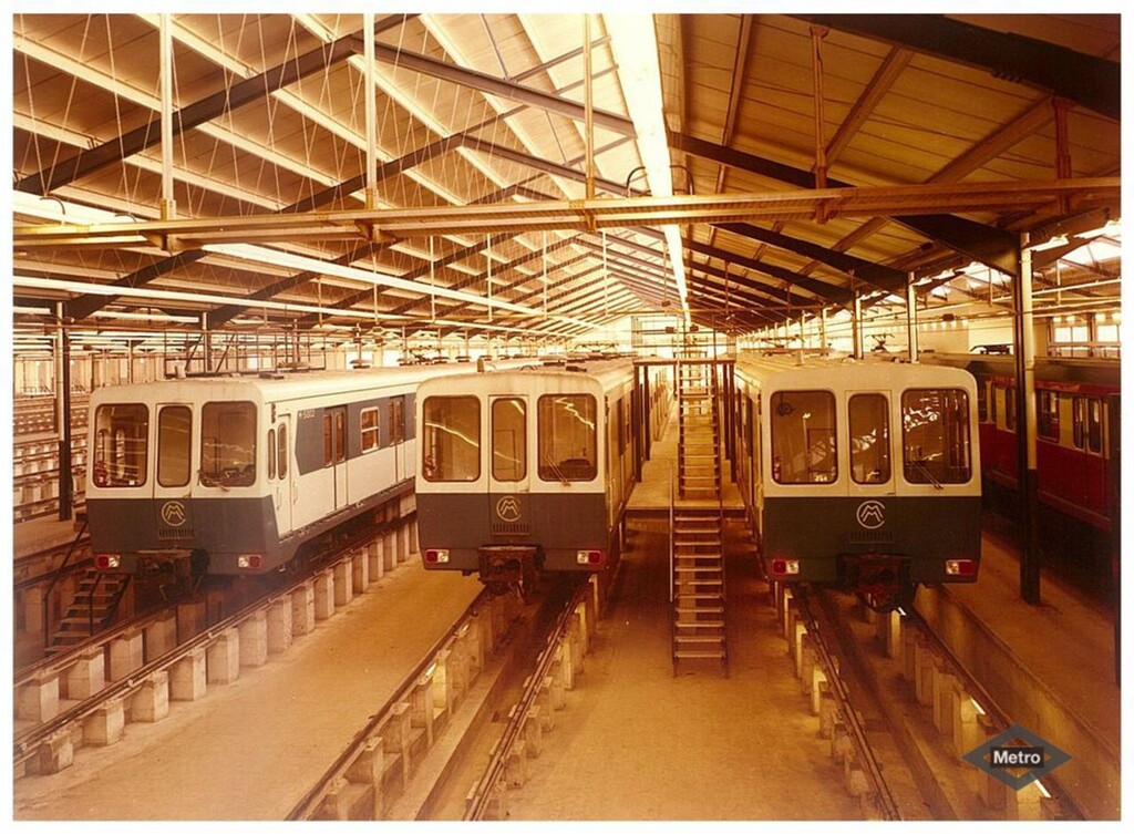 Miniatura de Trenes 5000-1ª serie en depósito