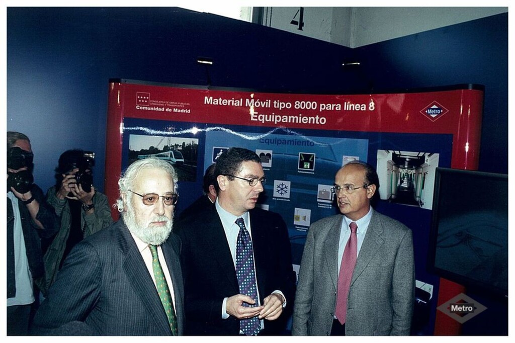 Miniatura de Presentación del Material Móvil tipo 8000-1ª serie