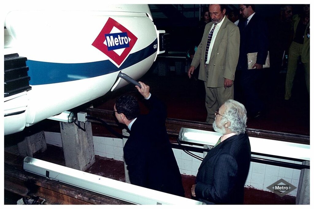 Miniatura de Presentación del Material Móvil tipo 8000-1ª serie