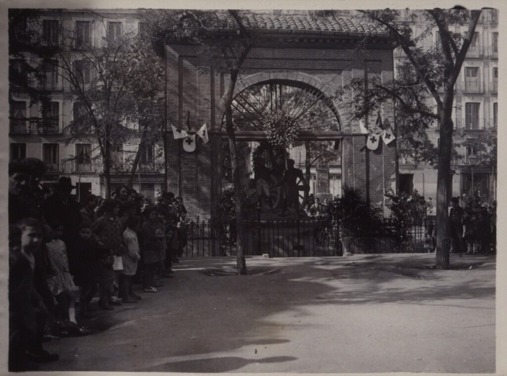 Miniatura de Fiesta en el arco de Monteleón