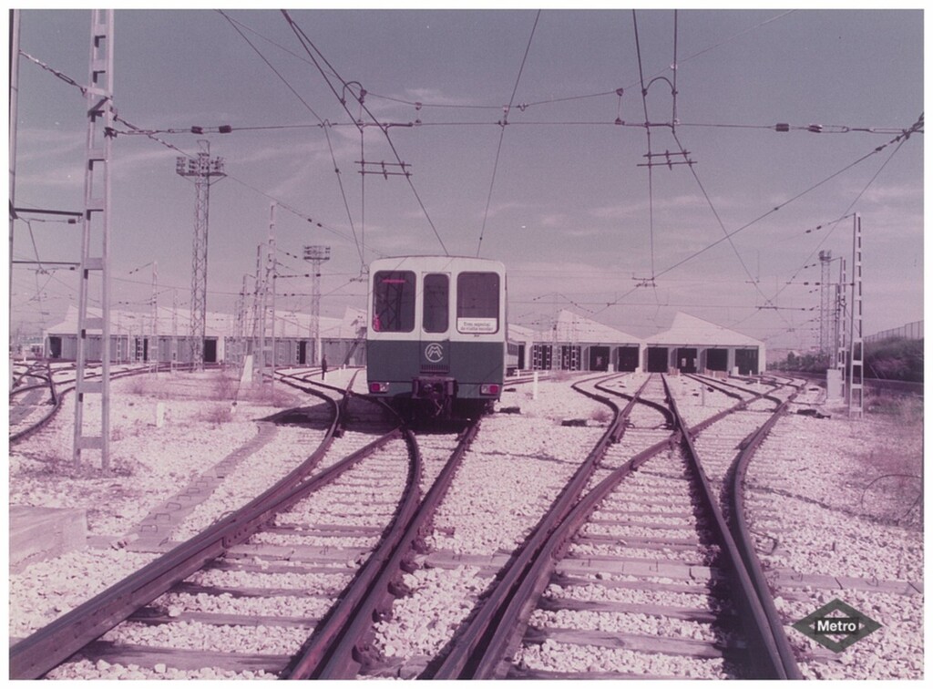Miniatura de Tren 5000 en cocheras de Canillejas