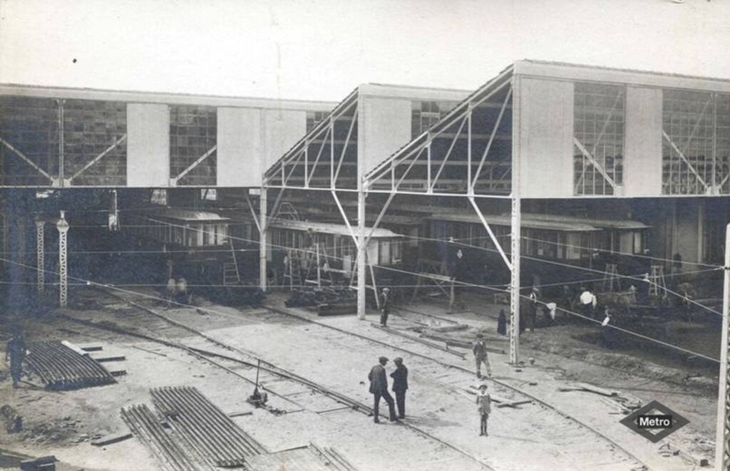 Miniatura de Construcción del recinto de Cuatro Caminos
